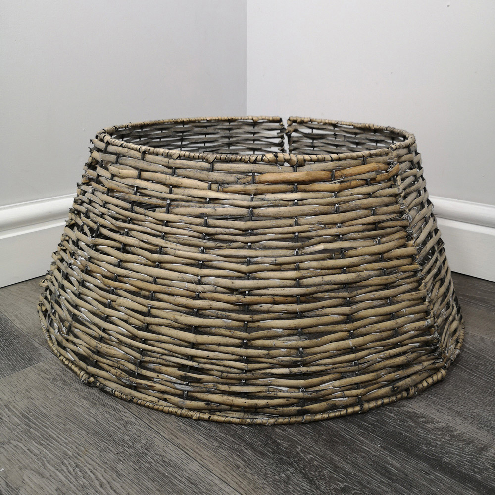 Samuel Alexander KD Medium Natural Willow Wicker Rattan Christmas Tree Skirt 25 x 58cm Image 2