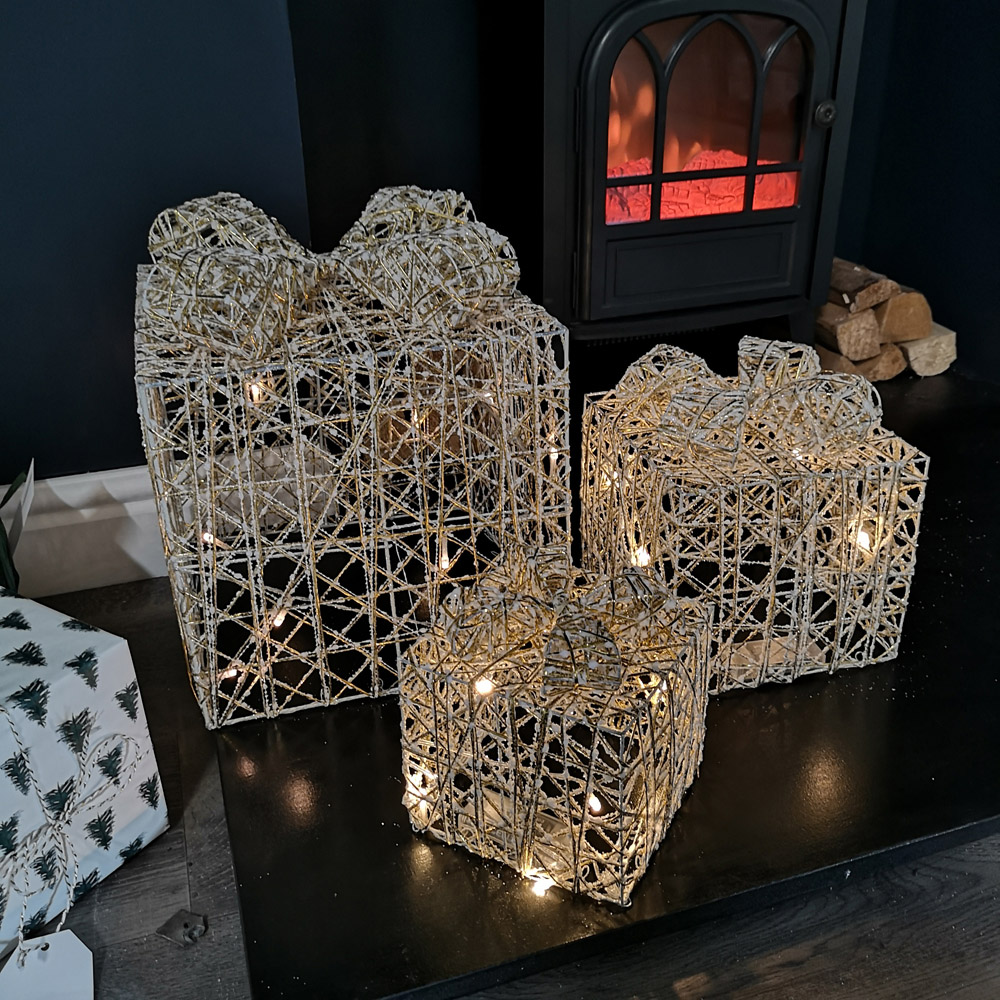 Samuel Alexander White and Gold LED Gift Box Christmas Decoration 3 Pack Image 5