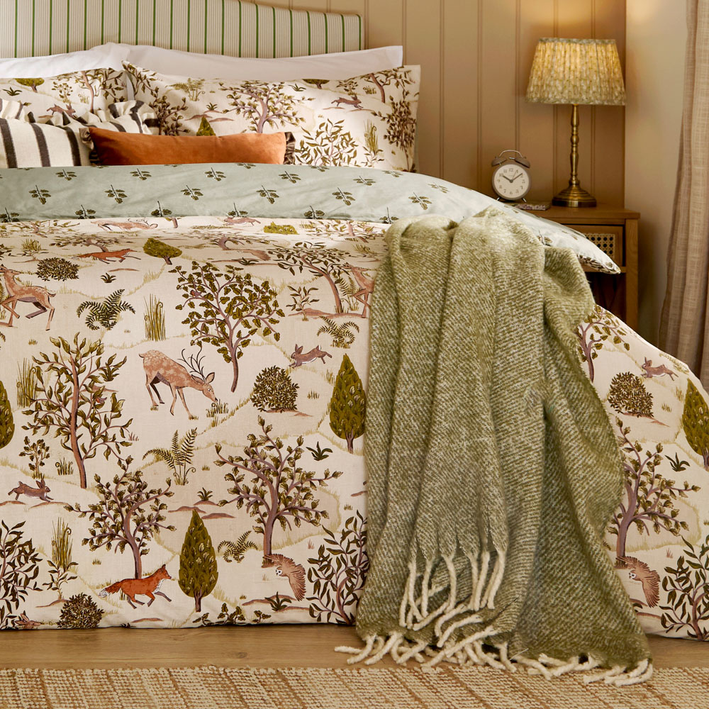 Wylder Fable King Size Willow Green Printed Reversible Duvet Cover Set Image 3