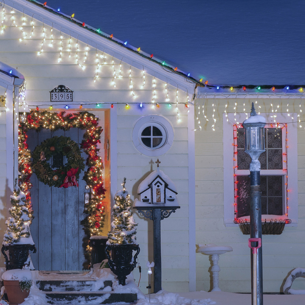 The Christmas Workshop 2000 White LED Icicle String Light Image 6