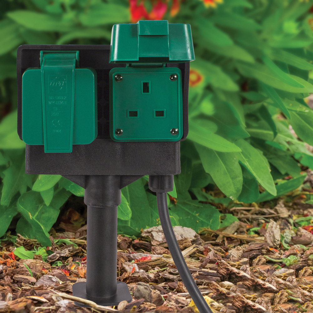 Gardenkraft Outdoor Garden Socket with 3m Cable Image 4
