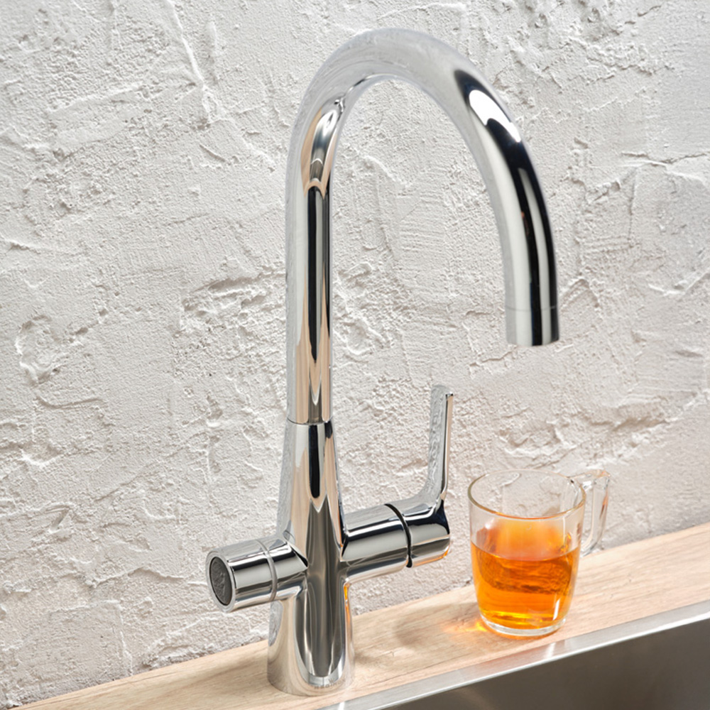 Reginox Aquadzi CH Polished Chrome 4 in 1 Hot Water Tap Image 2