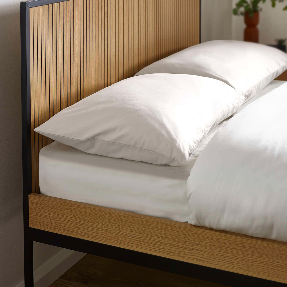 Julian Bowen Sia King Size Oak Effect Bed Frame Image 6