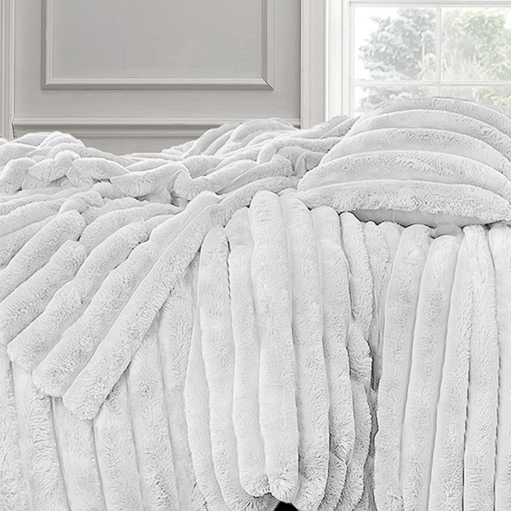 Velosso Super King Size White Jumbo Cord Duvet Set Image 2