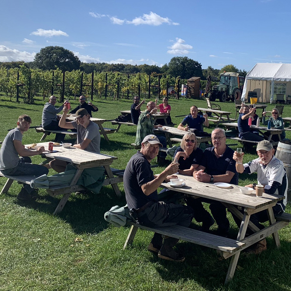 Activity Superstore Deluxe English Vineyard Discovery Gift Experience Image 1