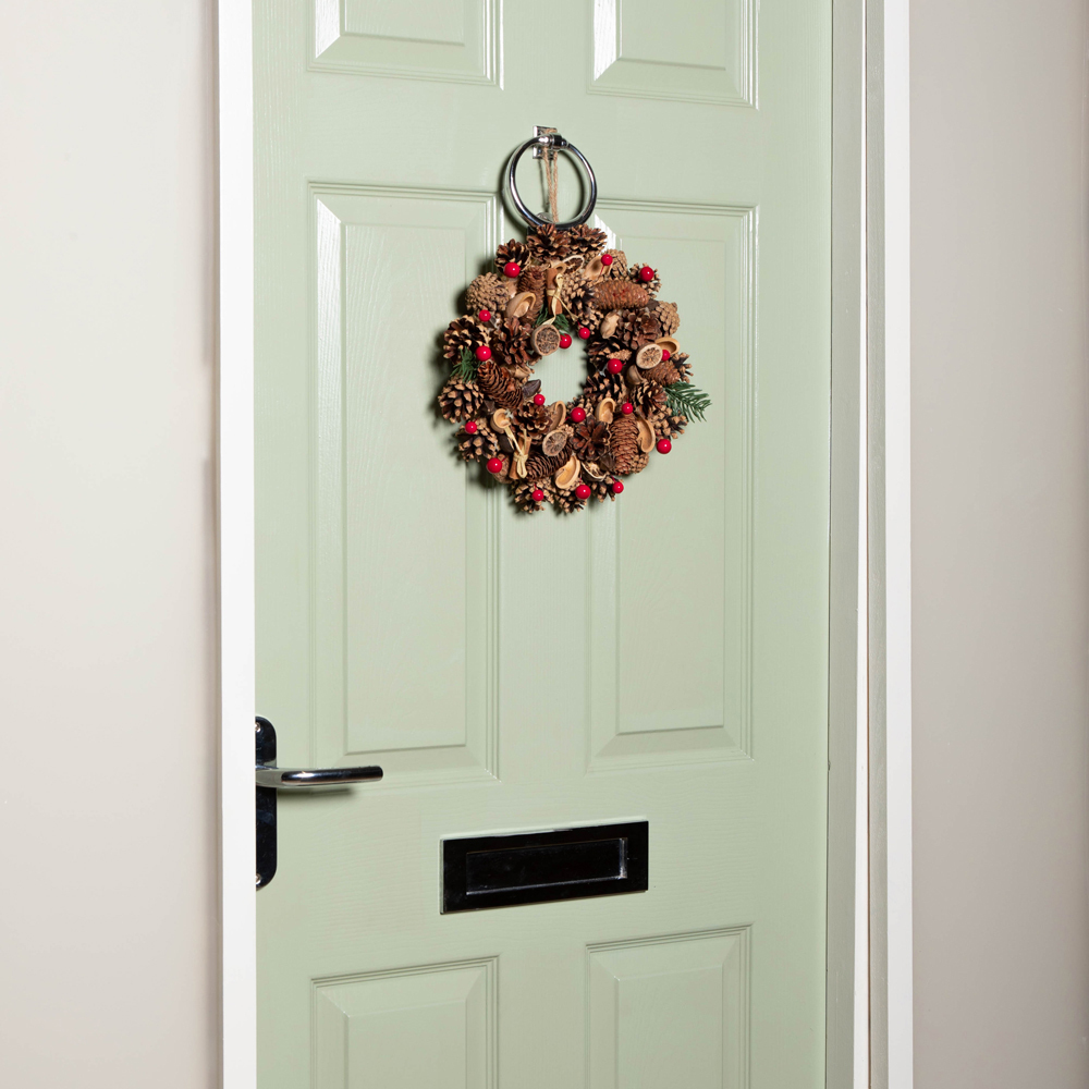 Samuel Alexander Winter Spice Wreath with Pinecones Red Berries and Dried Fruit 30cm Image 3