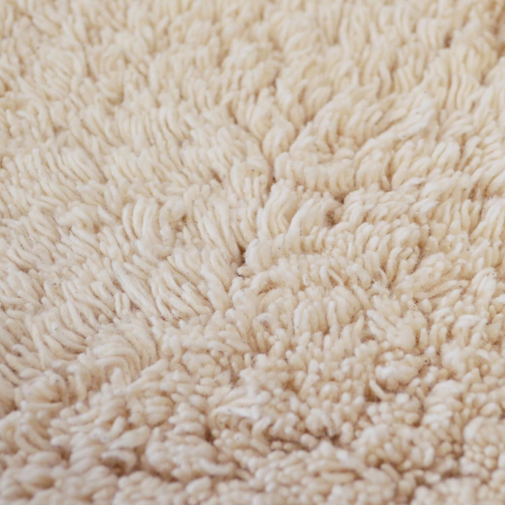Allure Bath Fashions Stone Curved Shower Mat 48 x 80cm Image 3