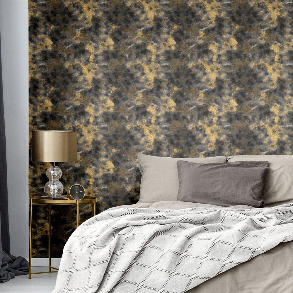 Muriva Glitter Leopard Black and Gold Wallpaper Image 3