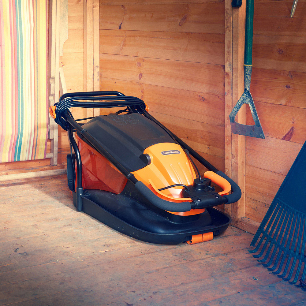 LawnMaster MEH1733-01 1700W 33cm Hover Collect Lawn Mower Image 5