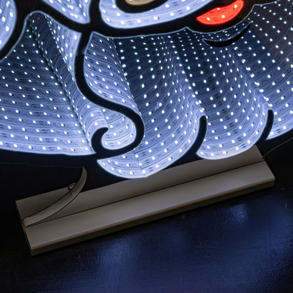Samuel Alexander Light Up Santa's Face Infinity Christmas Decoration 60cm Image 7