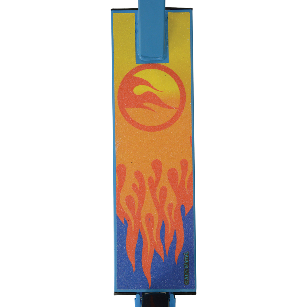 Hot Wheels Kids Inline Scooter with Revver and Light Up Wheels Image 5