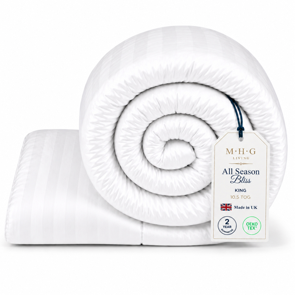 MHG Living King Size White Striped All Season Hollowfibre Duvet 10.5 Tog Image 3