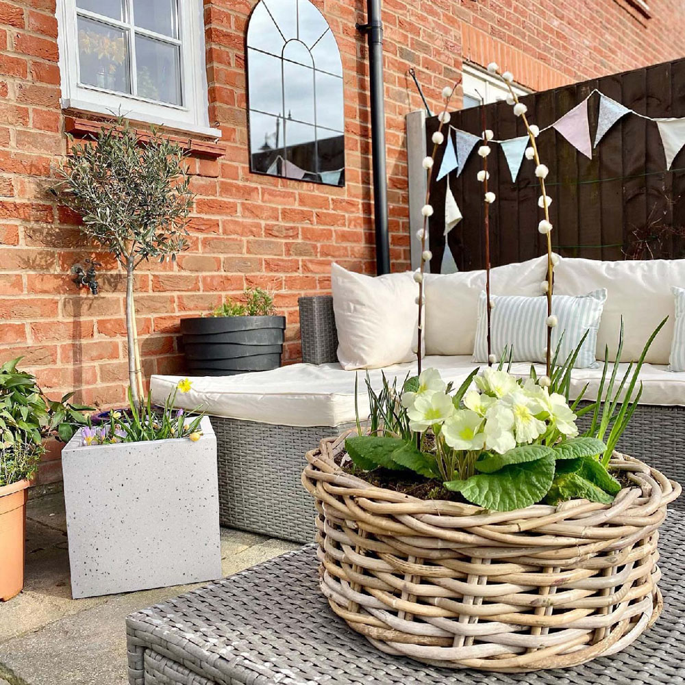 wilko Flower Box Square Grey Marble Light Concrete Outdoor Planter 40cm Image 3