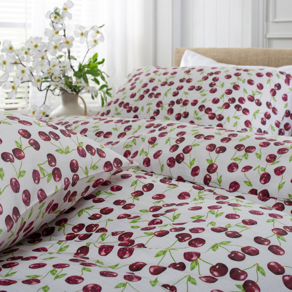 Deyongs Super King Size Cherry Baby Duvet Set Image 2