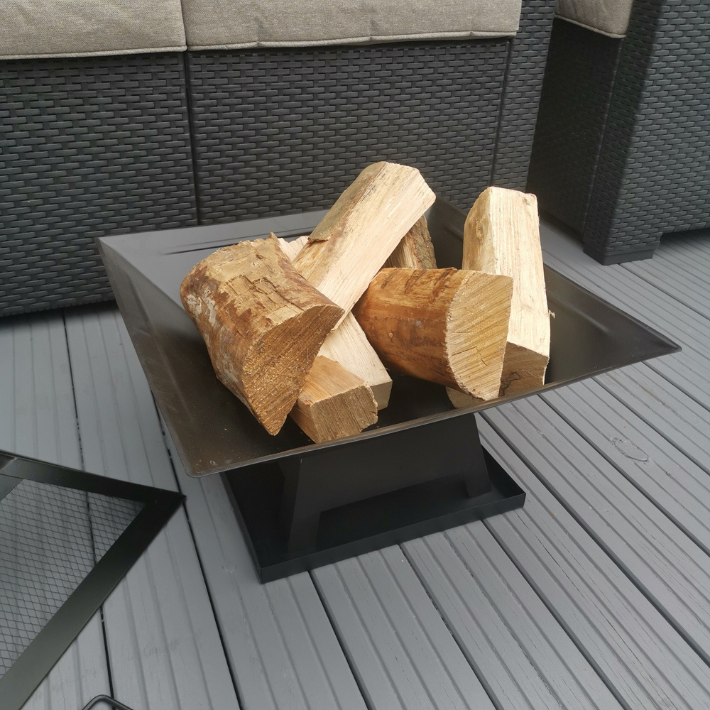 Samuel Alexander Redwood Black Iron Square Fire Pit with Mesh Lid Image 6