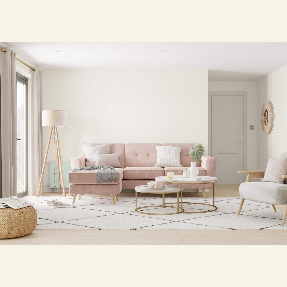 Dulux Trade Fine Cream Walls and Ceilings Vinyl Matt Paint 2.5L Image 4