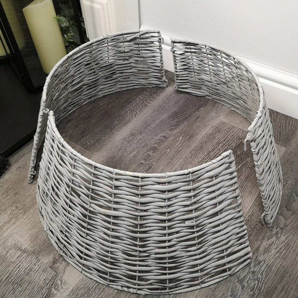 Samuel Alexander Light Grey KD Rattan Large Christmas Tree Skirt Image 7