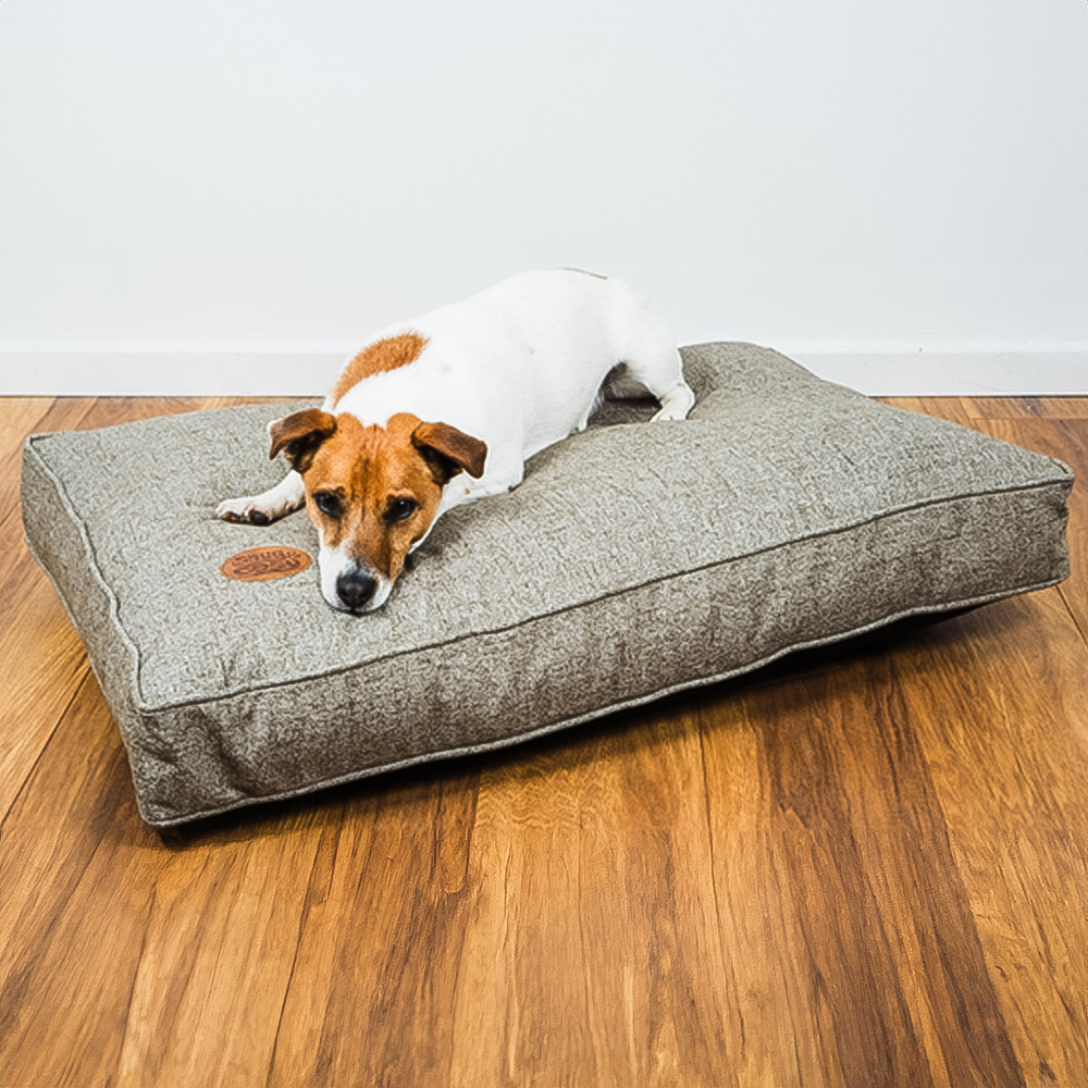 Snug & Cosy Grampion Medium Fawn Dog Lounger Bed Image 2