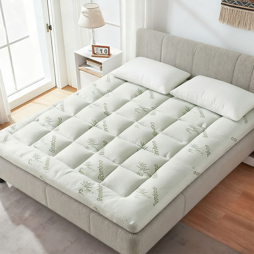 Living and Home Super King Size White and Green Bamboo Leaf Quilted Mattress Topper Image 2