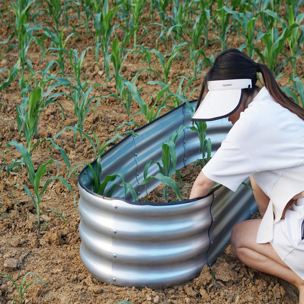 Gr8 Garden Galvanised Steel Raised Bed Planter Image 2