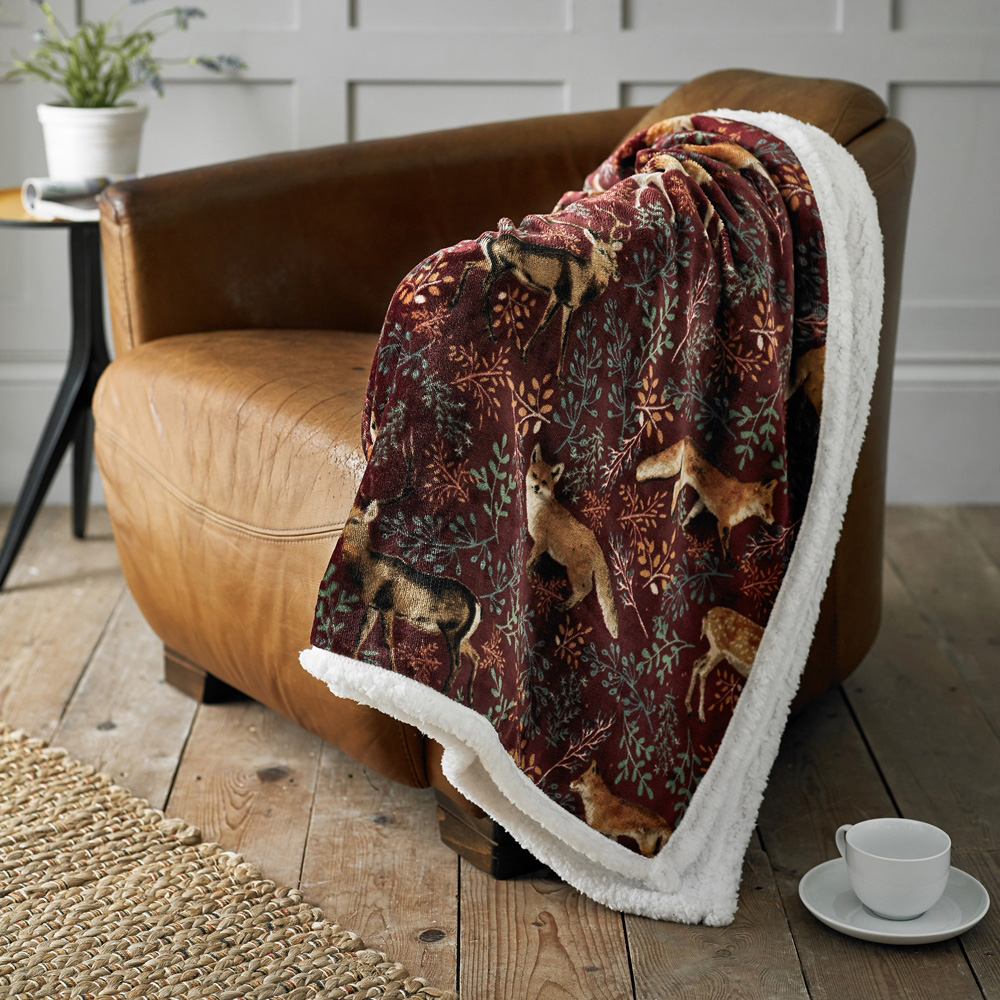 Deyongs Mulberry Fox and Deer Sherpa Fleece Throw 140 x 180cm Image 2