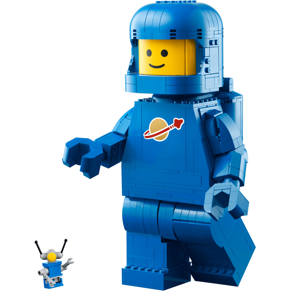 LEGO Space 40921 Up-Scaled Blue Astronaut Large Minifigure Building Set 793 Piece Image 2