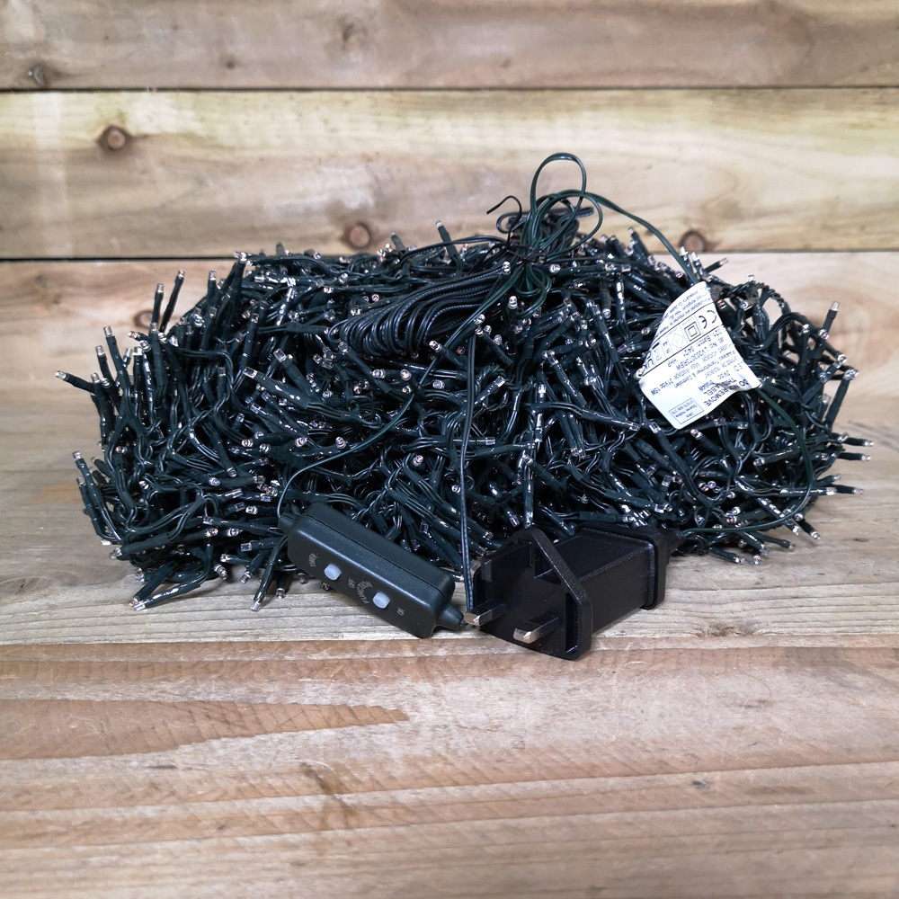 Premier ClusterBrights 3000 Red and Vintage Gold LED Green Cluster Light 37.2m Image 5