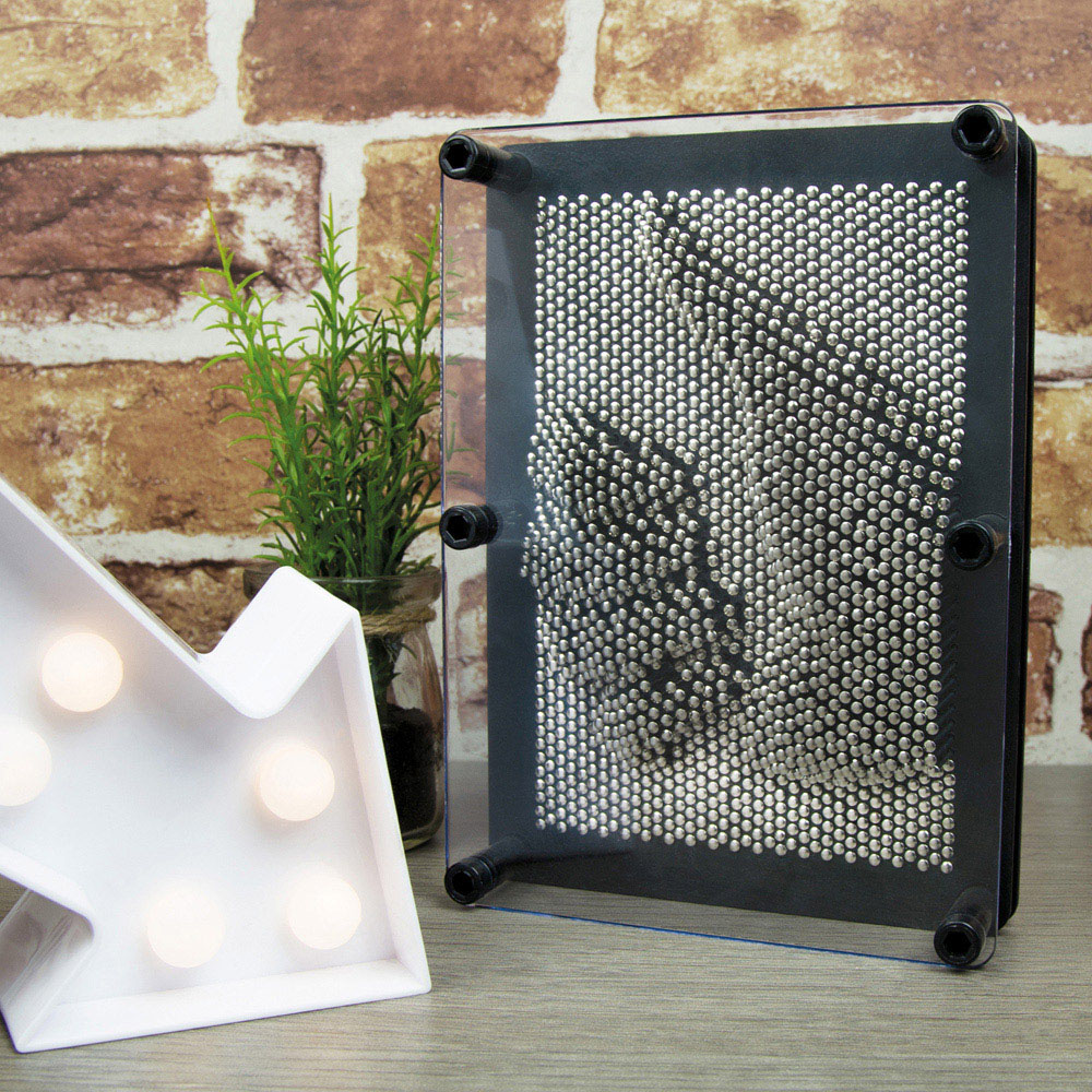 Global Gizmos Metal Pin Art Gadget 18 x 13cm Image 2