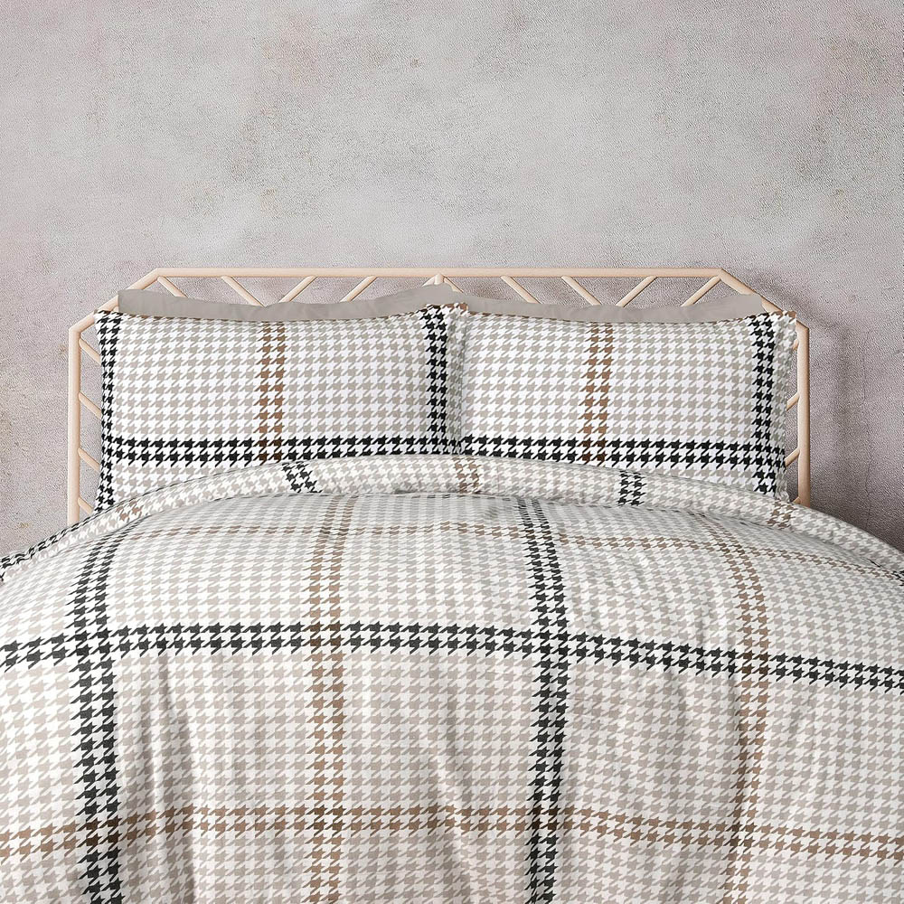 Smart Living Super King Size Natural Houndstooth Check Duvet Set Image 4