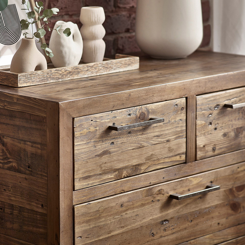 Julian Bowen Heritage 5 Drawer Distressed Chest of Drawers Image 9