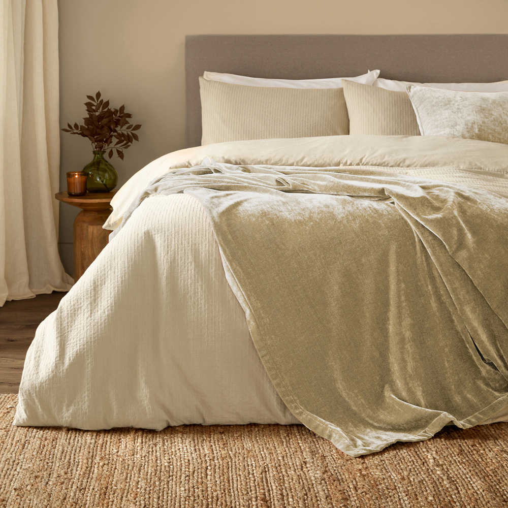 Yard Natural Heavy Chenille Velvet Throw 150 x 200cm Image 2