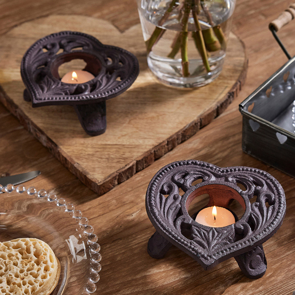 Dibor Antique Brown Cast Iron Heart Tealight Candle Holder 2 Pack Image 2
