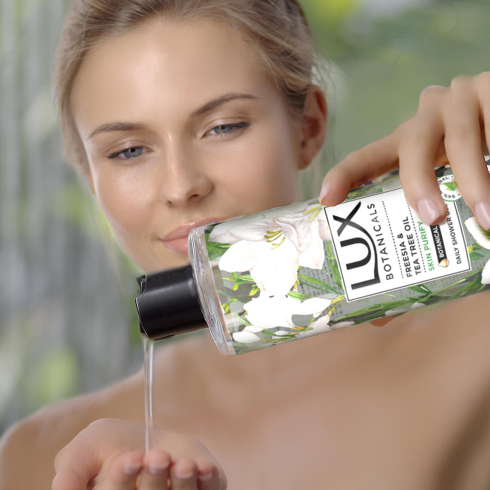 Lux Botanicals Beauty Oils Freesia and Tea Tree Oil Daily Shower Gel 500ml 6 Pack Image 2