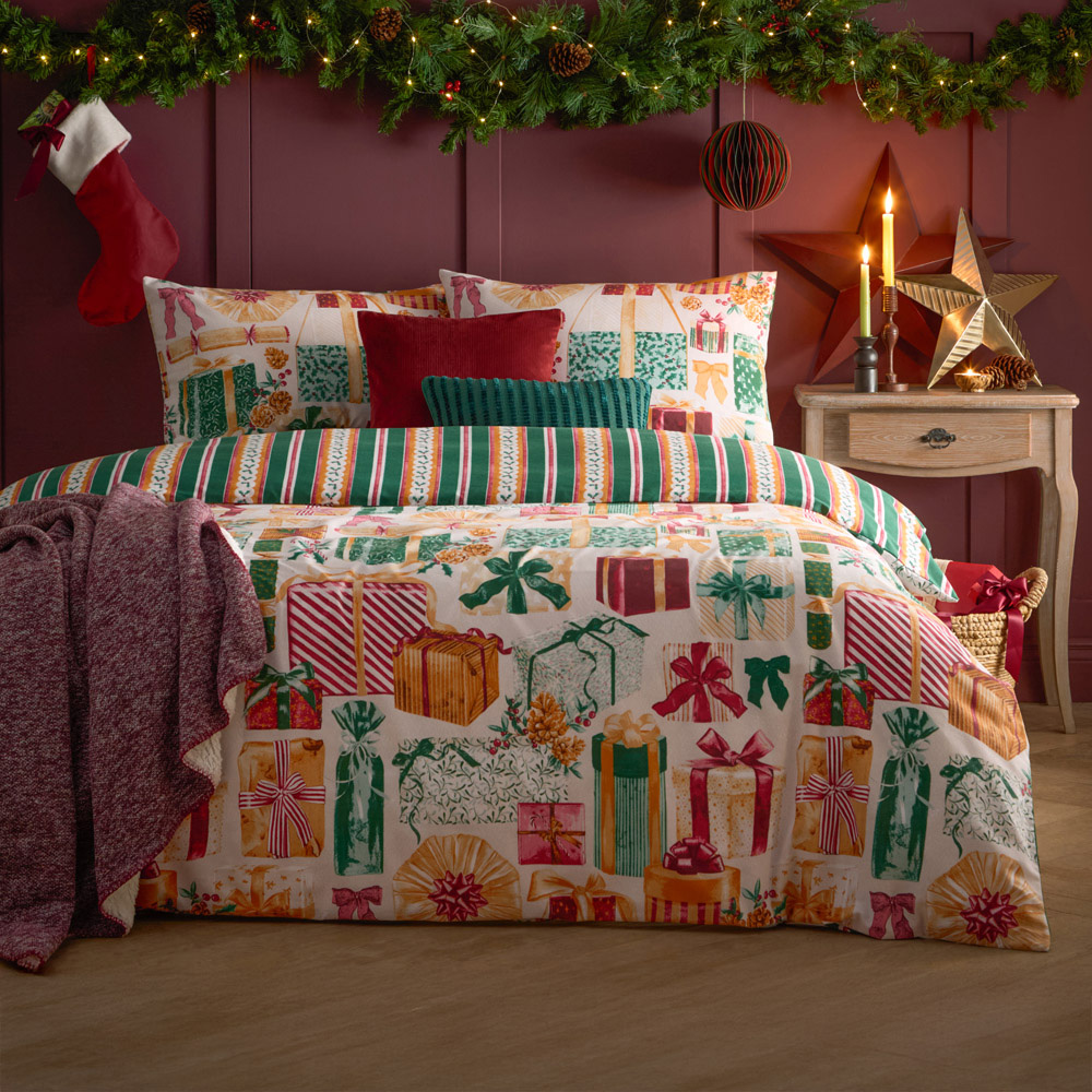 Furn Single All Wrapped Up Printed Reversible Duvet Set Image 1