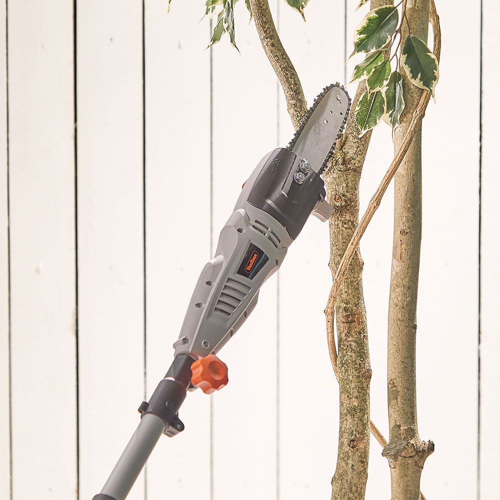 VonHaus 2500263 460-750W 2 in 1 Telescopic Pole Hedge Trimmer and Chainsaw Image 3
