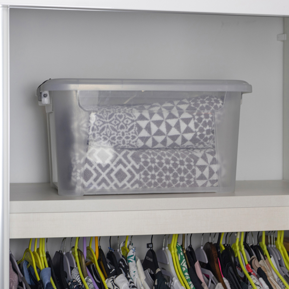 JVL 30L Clear Plastic Stackable and Nestable Storage Box with Secure Clip Lid 3 Pack Image 6