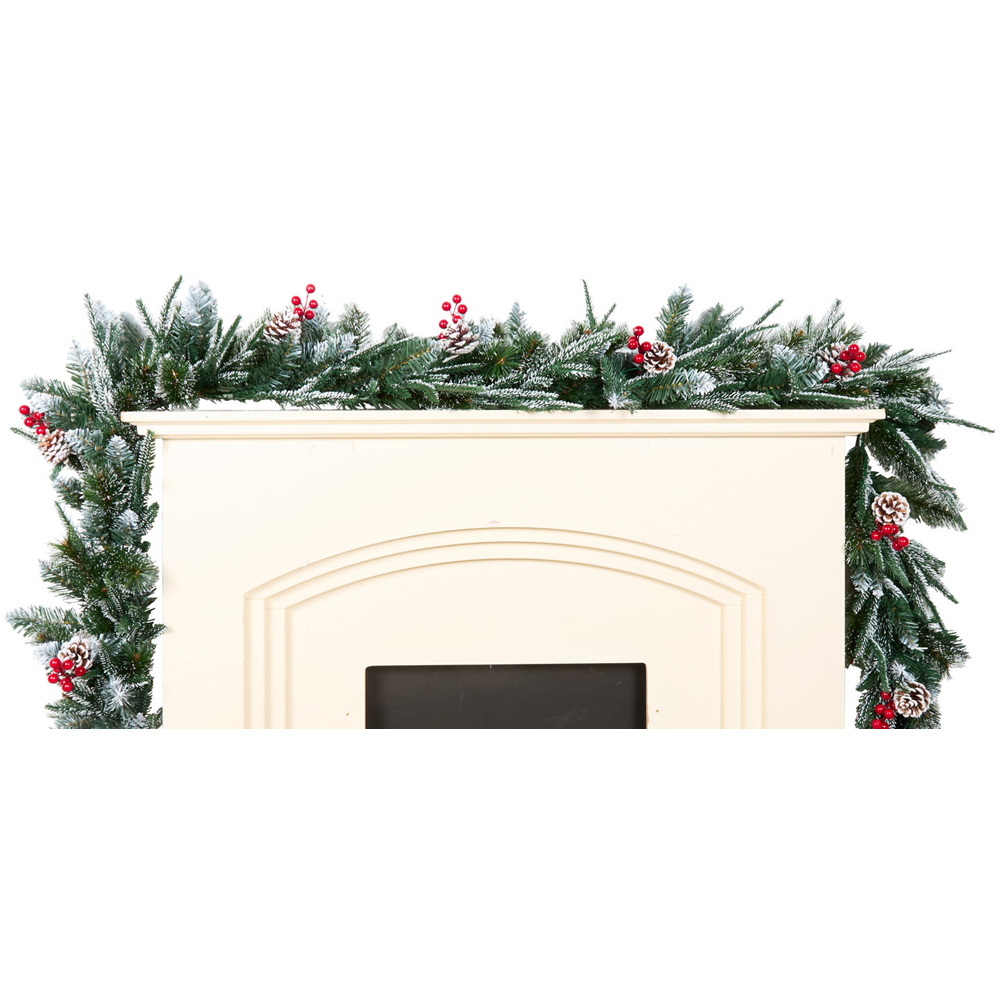 Traditional Pinecone and Berry Garland Image 4