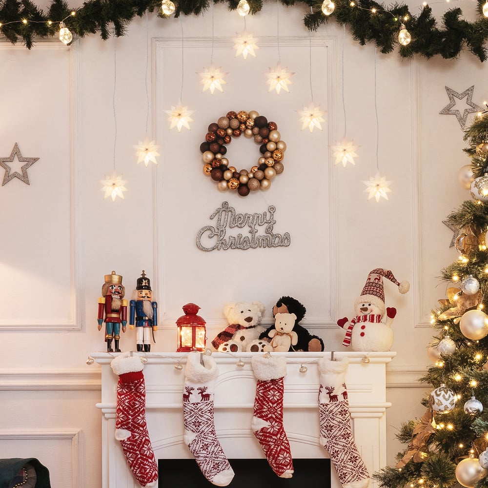 The Christmas Workshop 9 3D Star Warm White Curtain String Light Image 2