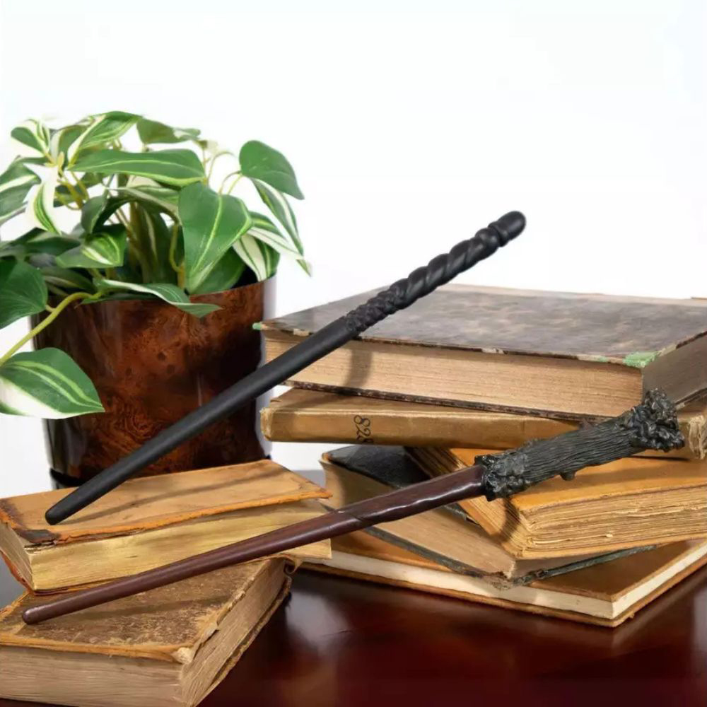 The Noble Collection Set of 2 Harry Potter Harry and Ginny Role Play Wand Image 5