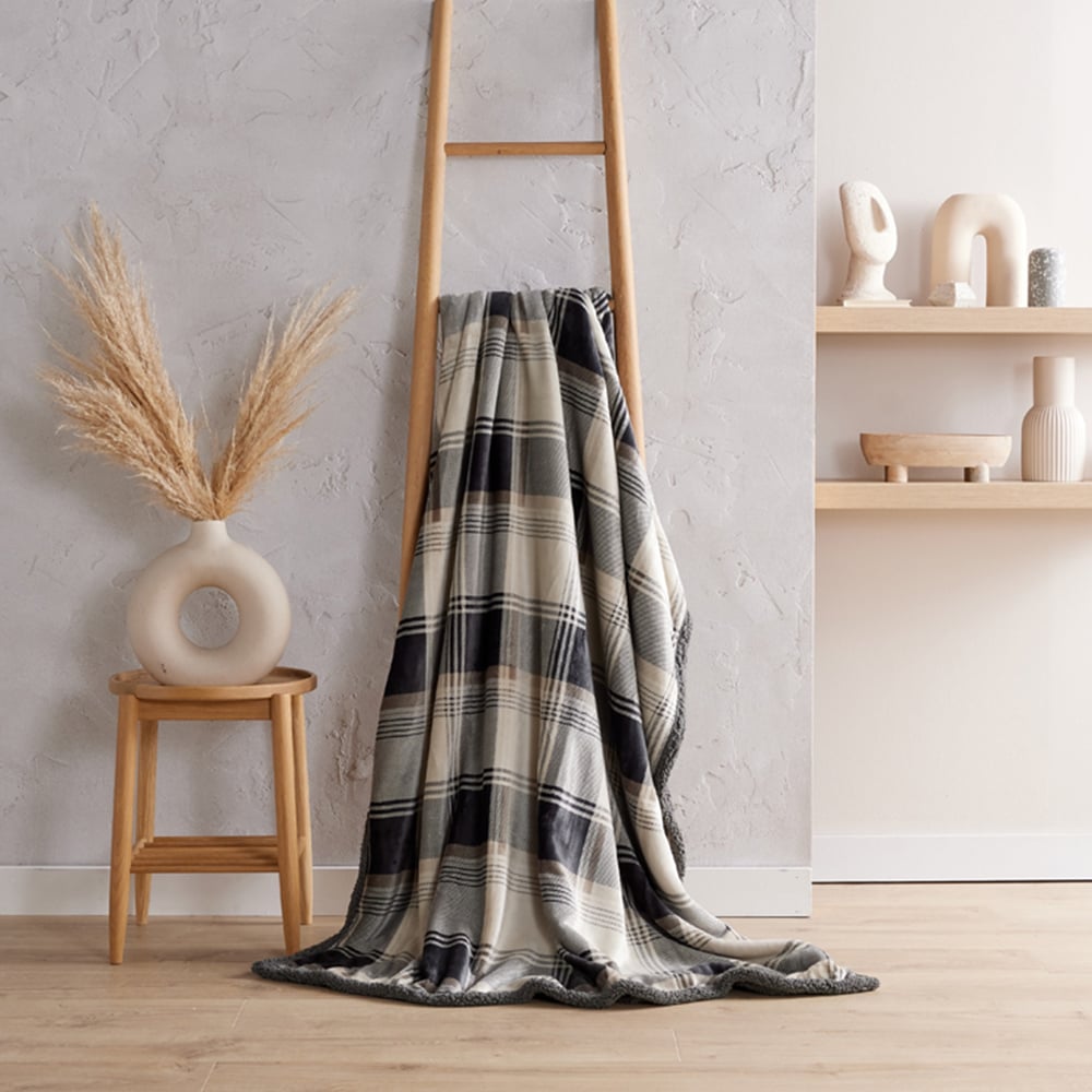 Bellissimo Grey Check Soft Fleece Sherpa Throw Image 2