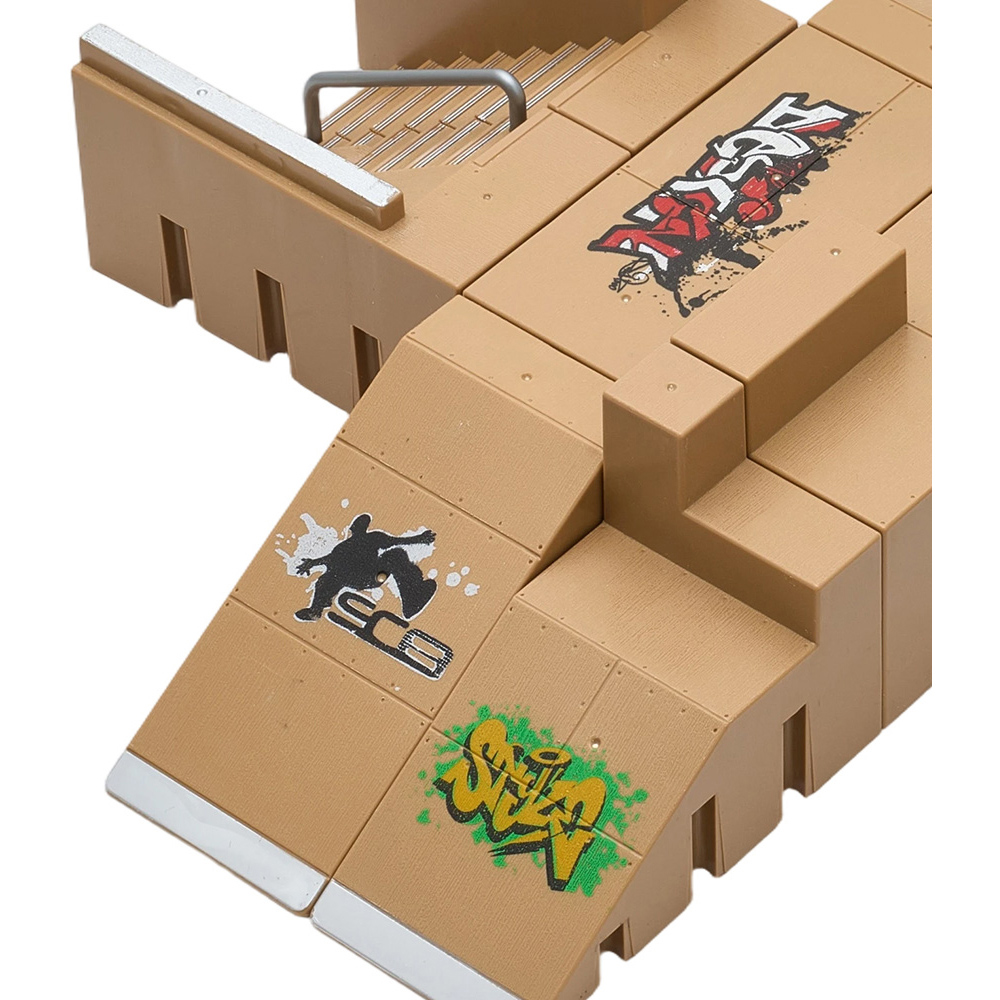 H&O Direct Yellow Finger Skateboard Park Set with 3 Skateboards Image 5