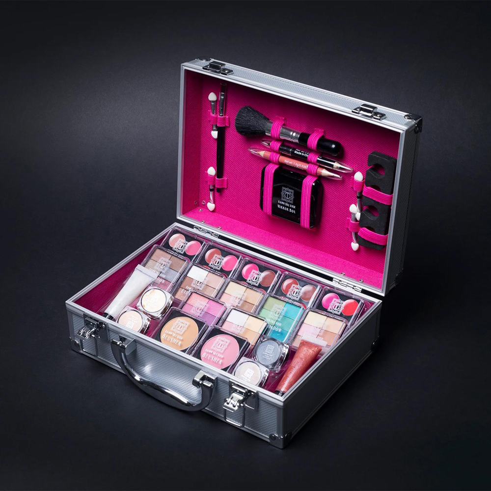Envie Dawn Till Dusk 80 Piece Make Up Set with Silver Storage Box Image 6