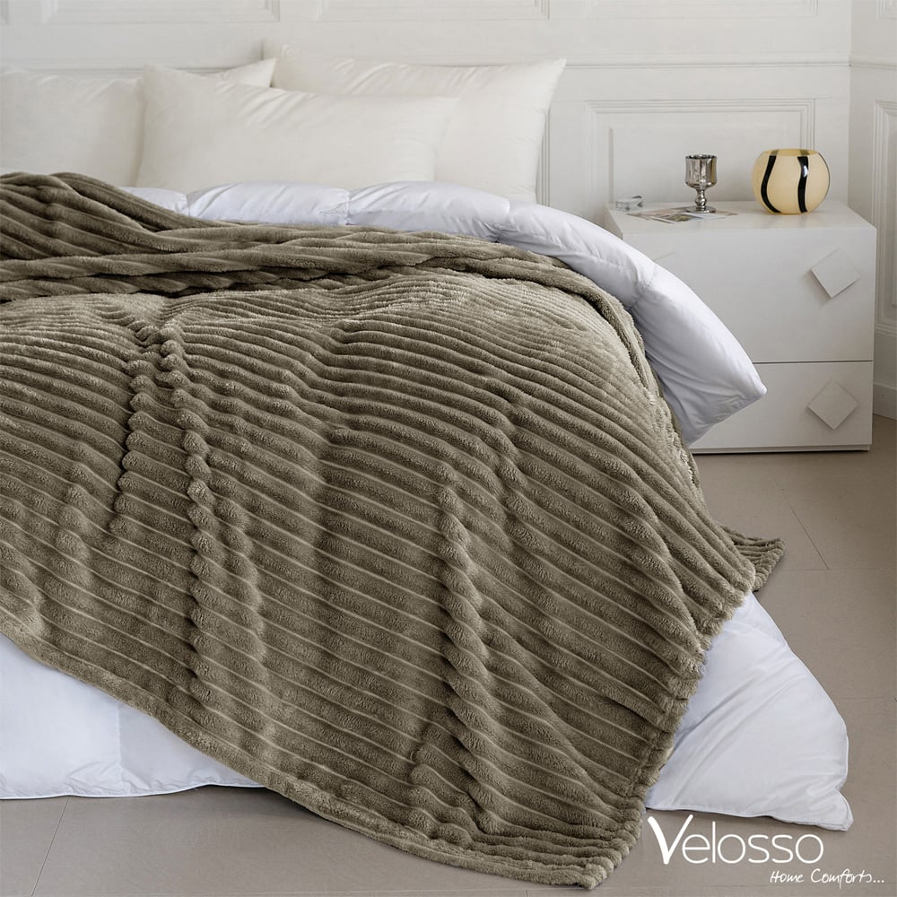 Velosso Bellissima Beige Plush Throw 100 x 150cm Image 4