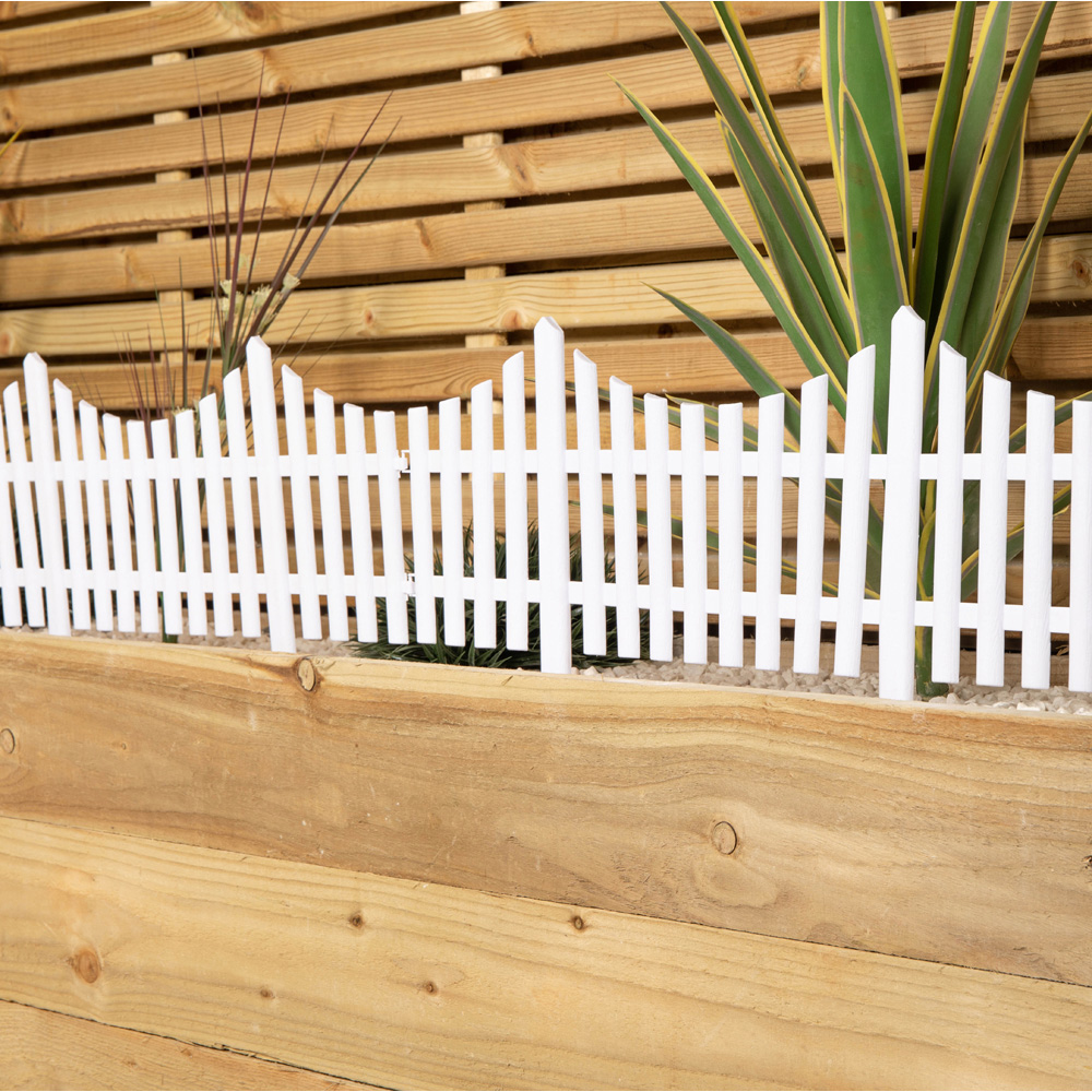 Samuel Alexander 4 Piece 2 Pack White Wood Effect Picket Fence Garden Edging Image 3