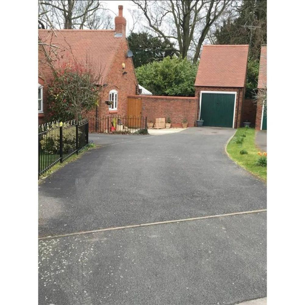 StoneCare4U Essential Black Tarmac Sealer 5L Image 6