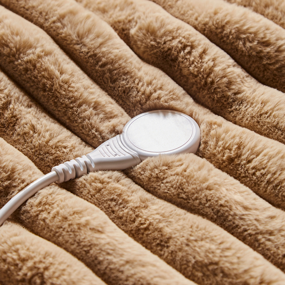 Morphy Richards Mocca Flannel Fleece and Striped Faux Fur Heated Electric Throw 160 x 130cm Image 7