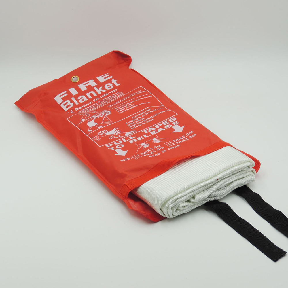 Avilo Heavy Duty Emergency Fire Blanket Image 3