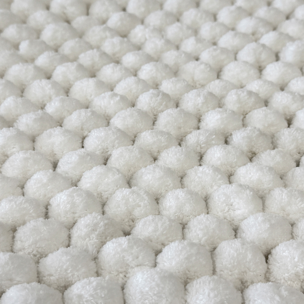 Allure Bath Fashions Luxury Chunky Bobble White Bath Mat 50 x 80cm Image 3