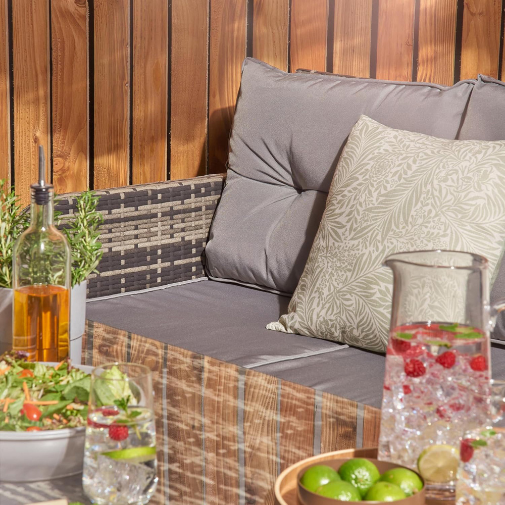 Home Treats 7 Seater Deluxe Rattan Garden Dining Set Image 4