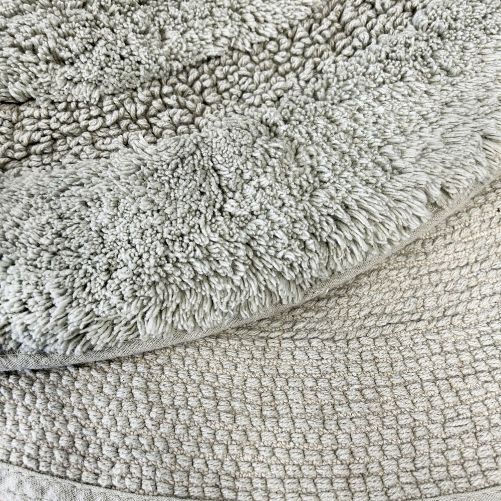 Allure Bath Fashions Marrakesh Dove Grey Round Non-Slip Bath Mat 65cm Image 4